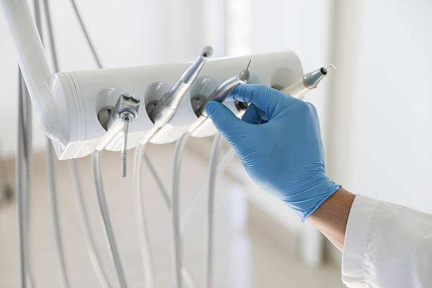Professional Emergency Dentist technician working in Hillsboro, MO